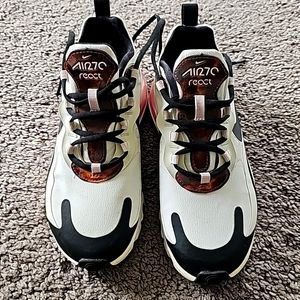 Nike React 270 Sneakers